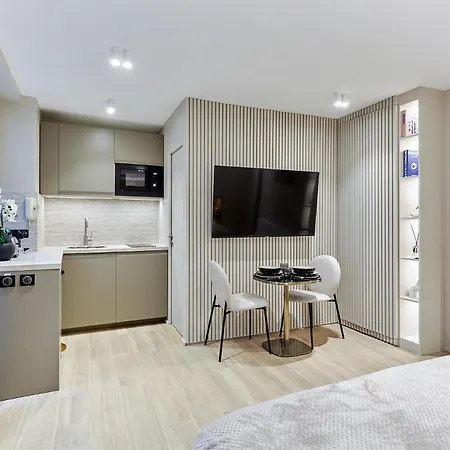 Studio Center Of Paris By Studio Prestige Exterior photo