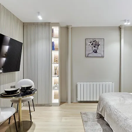 Studio Center Of Paris By Studio Prestige Exterior photo