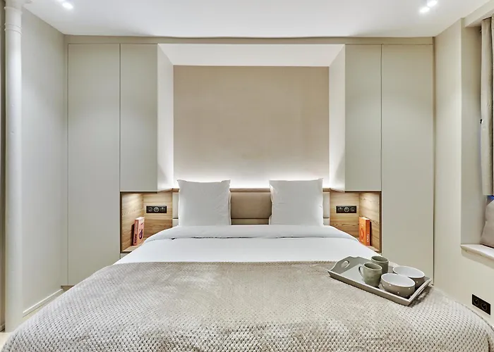 Studio Center Of Paris By Studio Prestige